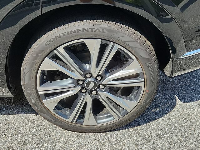 New 2027 Cadillac Optiq Premium Luxury w/ LPO, Floor Liner Package AWD/4WD image 5