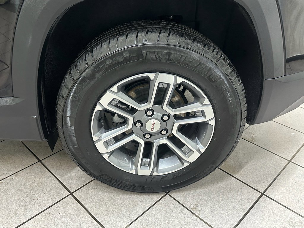 Used 2025 GMC Terrain Elevation AWD/4WD image 12