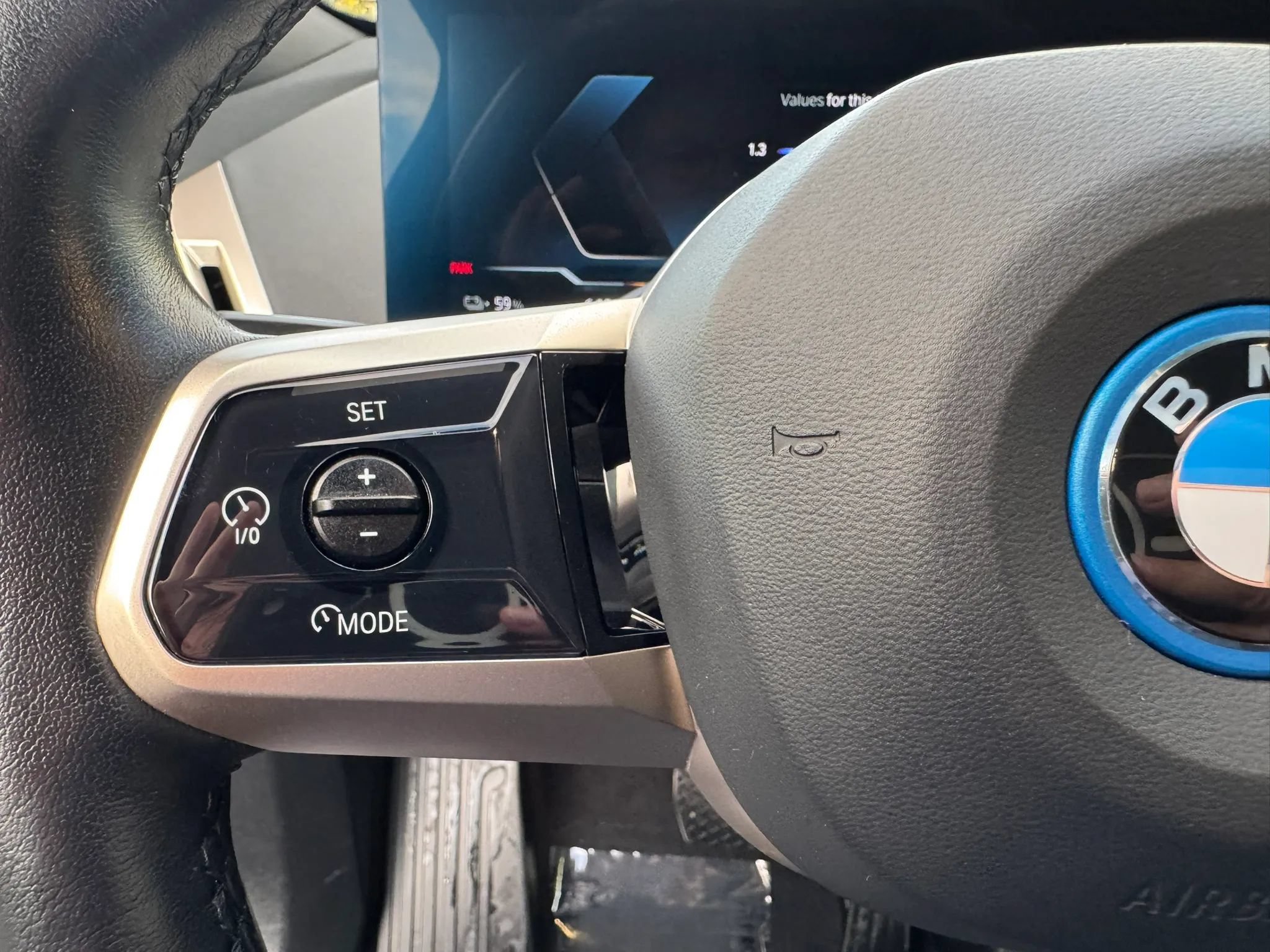 Used 2023 BMW iX xDrive50 w/ Convenience Package AWD/4WD image 32