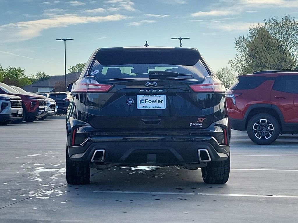 Used 2024 Ford Edge ST w/ Equipment Group 401A AWD/4WD image 7