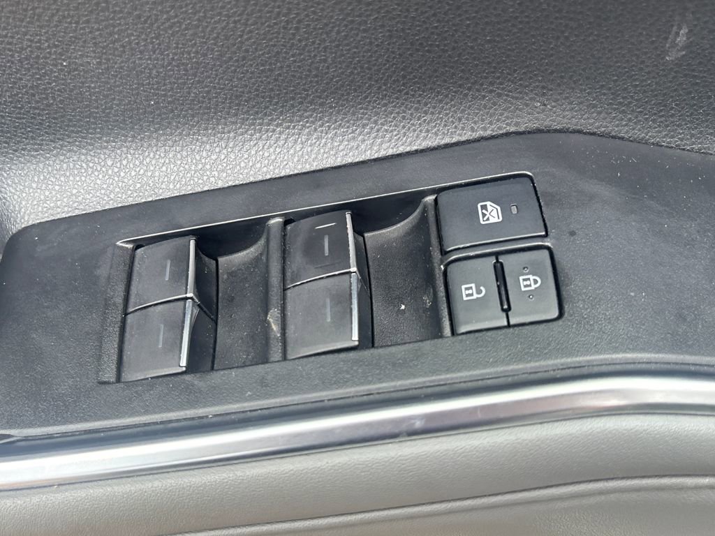 Used 2021 Toyota Highlander Limited AWD/4WD image 7