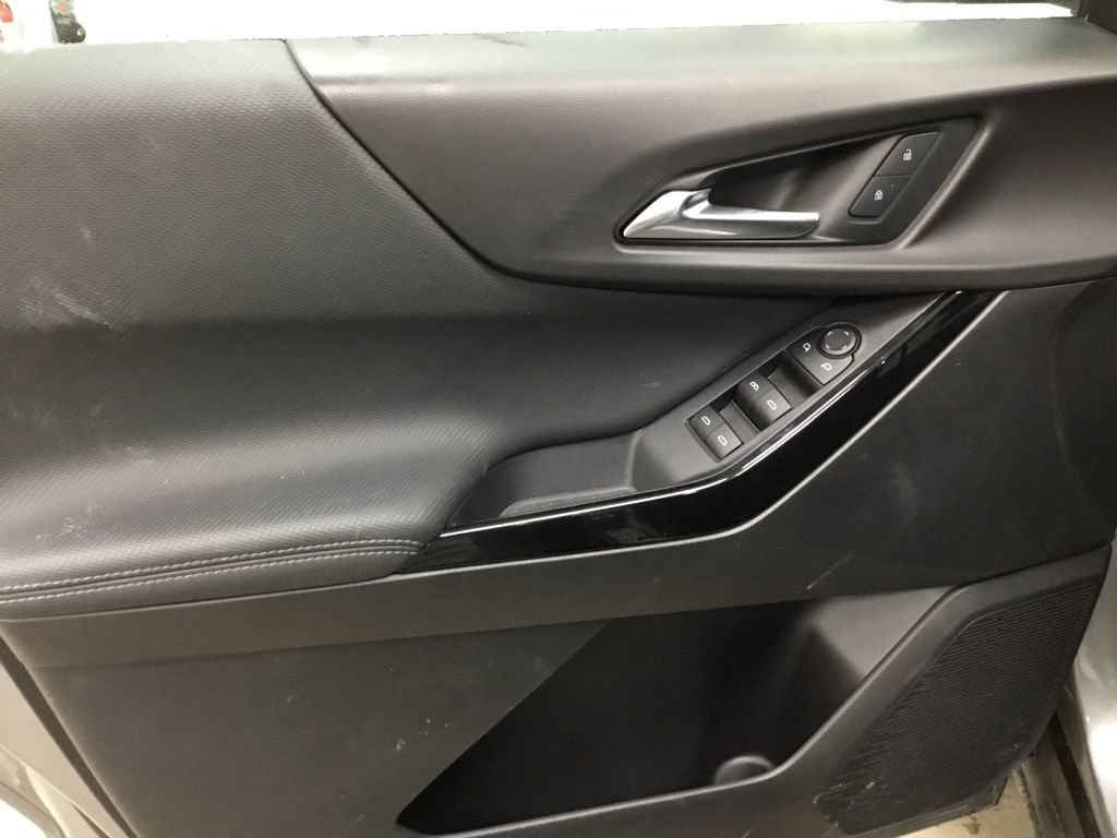 Used 2025 Chevrolet Equinox LT image 5