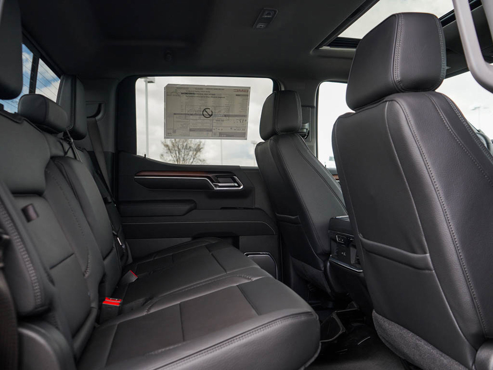 New 2025 GMC Sierra 1500 Denali w/ Denali Reserve Package image 10