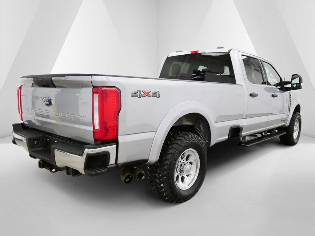Used 2023 Ford F350 XLT image 7