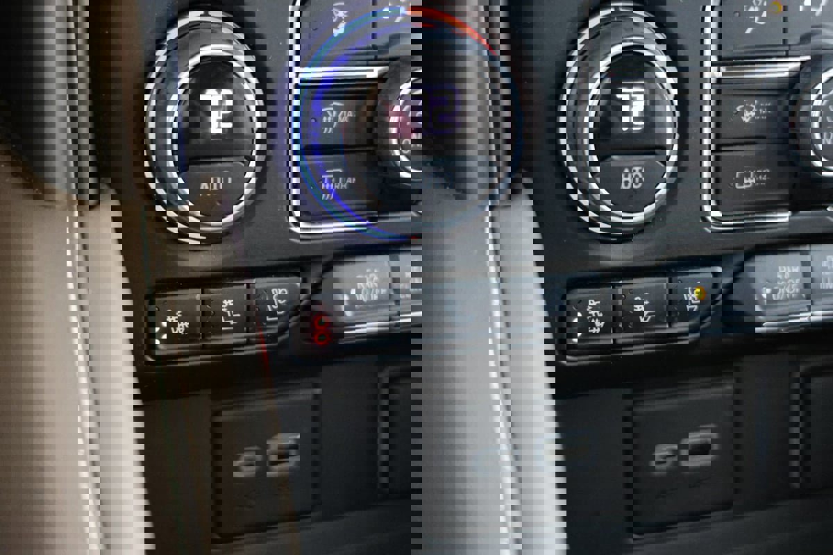 Used 2024 Chevrolet Tahoe High Country image 9