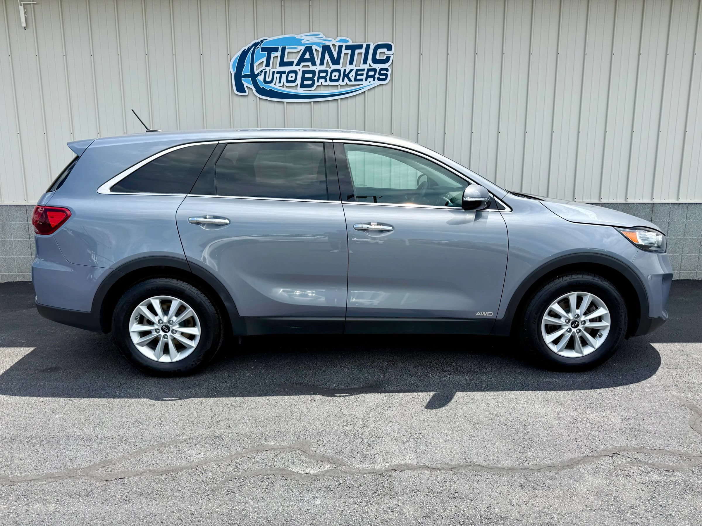 Used 2020 Kia Sorento LX AWD/4WD image 3