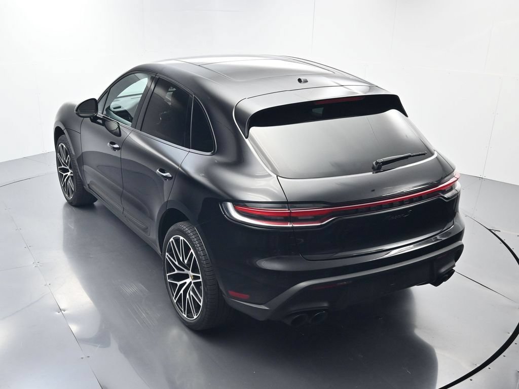 Certified 2023 Porsche Macan S AWD/4WD image 38