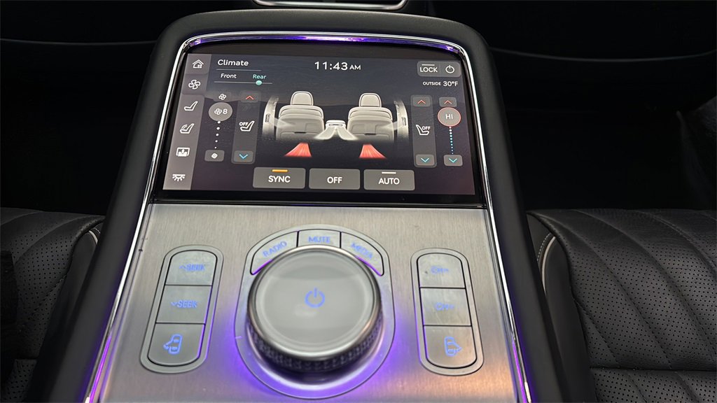 Used 2023 Genesis G90 3.5T image 11