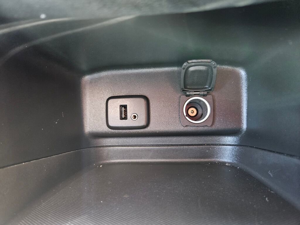 Used 2018 Chevrolet Equinox LT AWD/4WD image 25