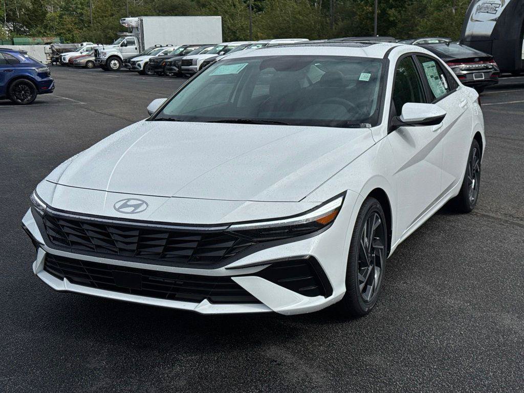 New 2026 Hyundai Elantra Limited FWD image 1