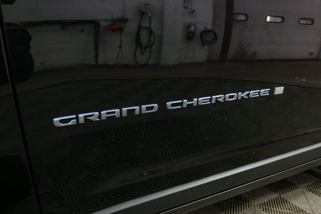 Used 2022 Jeep Grand Cherokee Limited 4xe w/ Luxury Tech Group II image 7