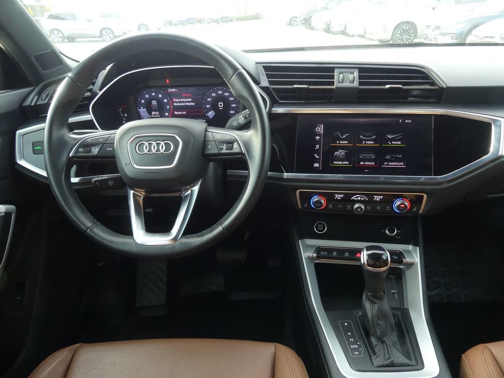 Used 2021 Audi Q3 2.0T Premium image 2
