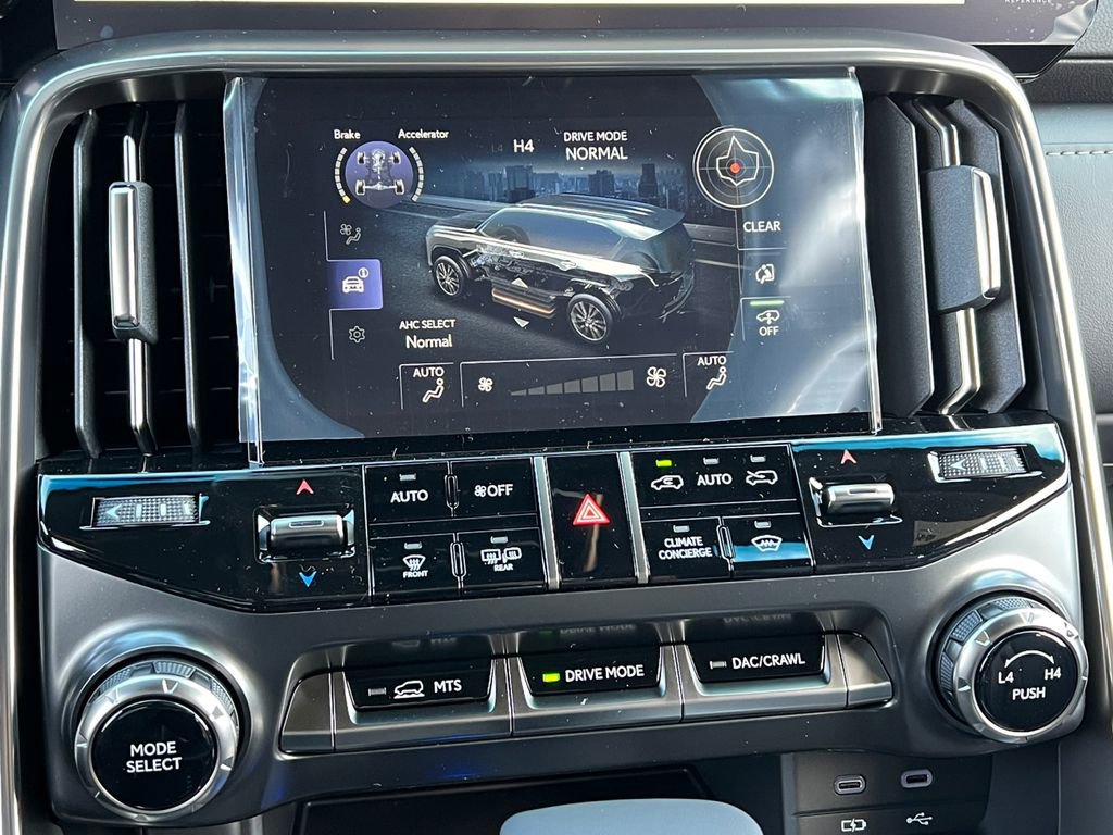 New 2026 Lexus LX 600 4WD w/ Luxury Package image 21