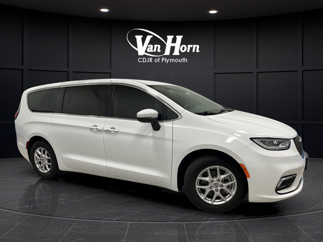 Used 2023 Chrysler Pacifica Touring-L