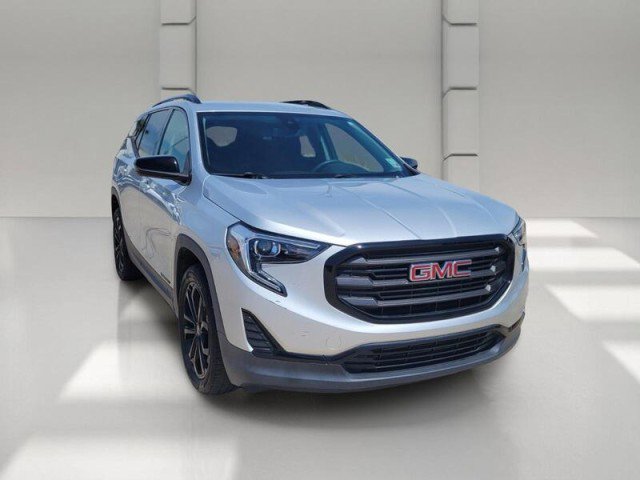 Used 2021 GMC Terrain SLE w/ Elevation Edition FWD image 3