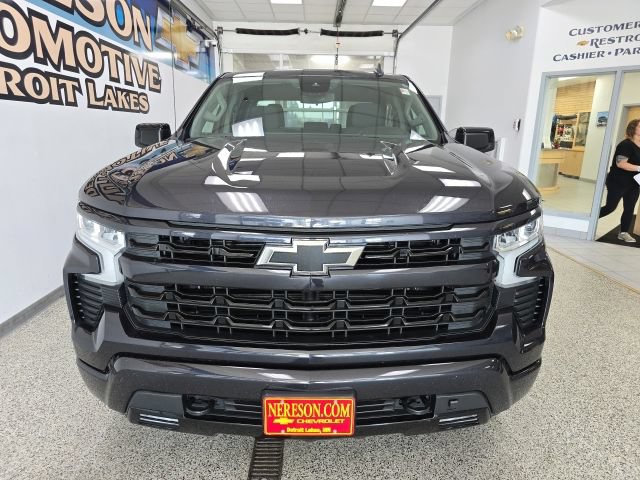 Used 2023 Chevrolet Silverado 1500 RST AWD/4WD image 2