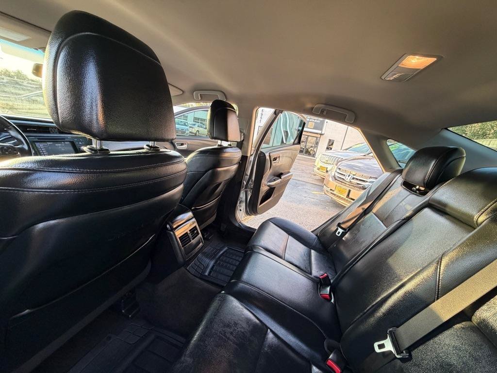 Used 2016 Toyota Avalon XLE FWD image 14