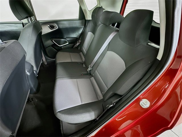 Used 2022 Kia Soul LX image 26