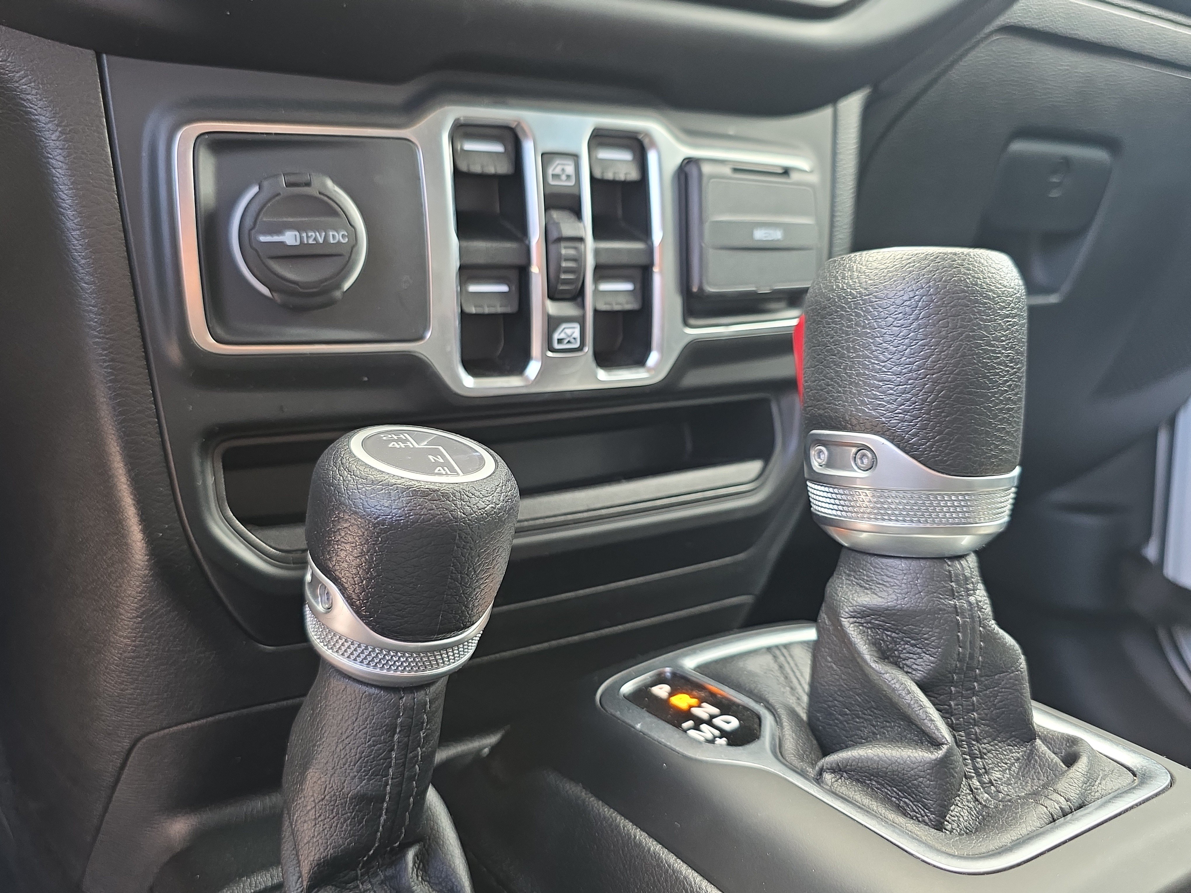 Used 2021 Jeep Wrangler Unlimited Sport AWD/4WD image 32
