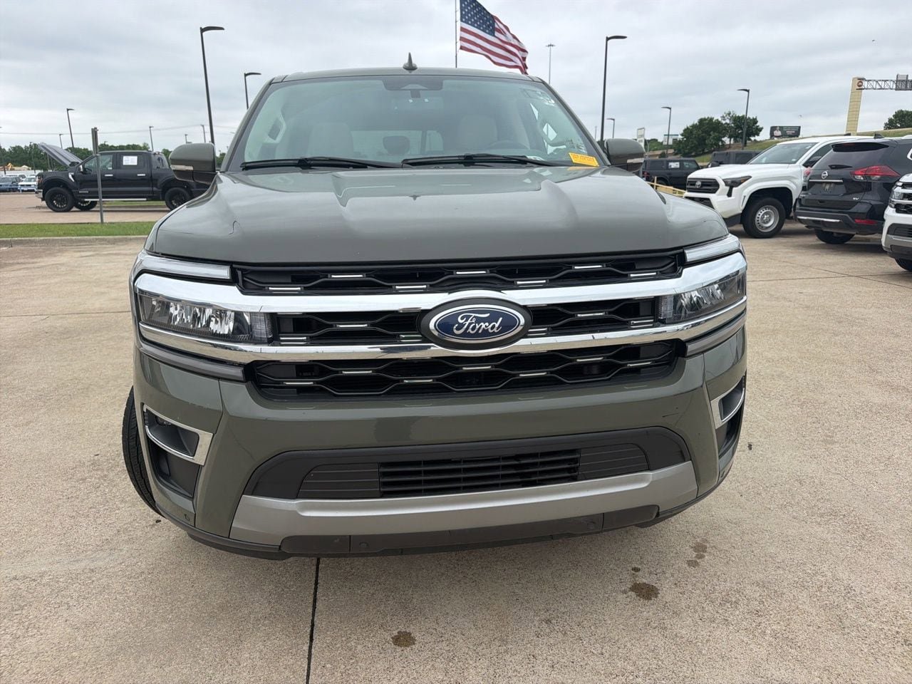 Used 2024 Ford Expedition Max Limited RWD image 26