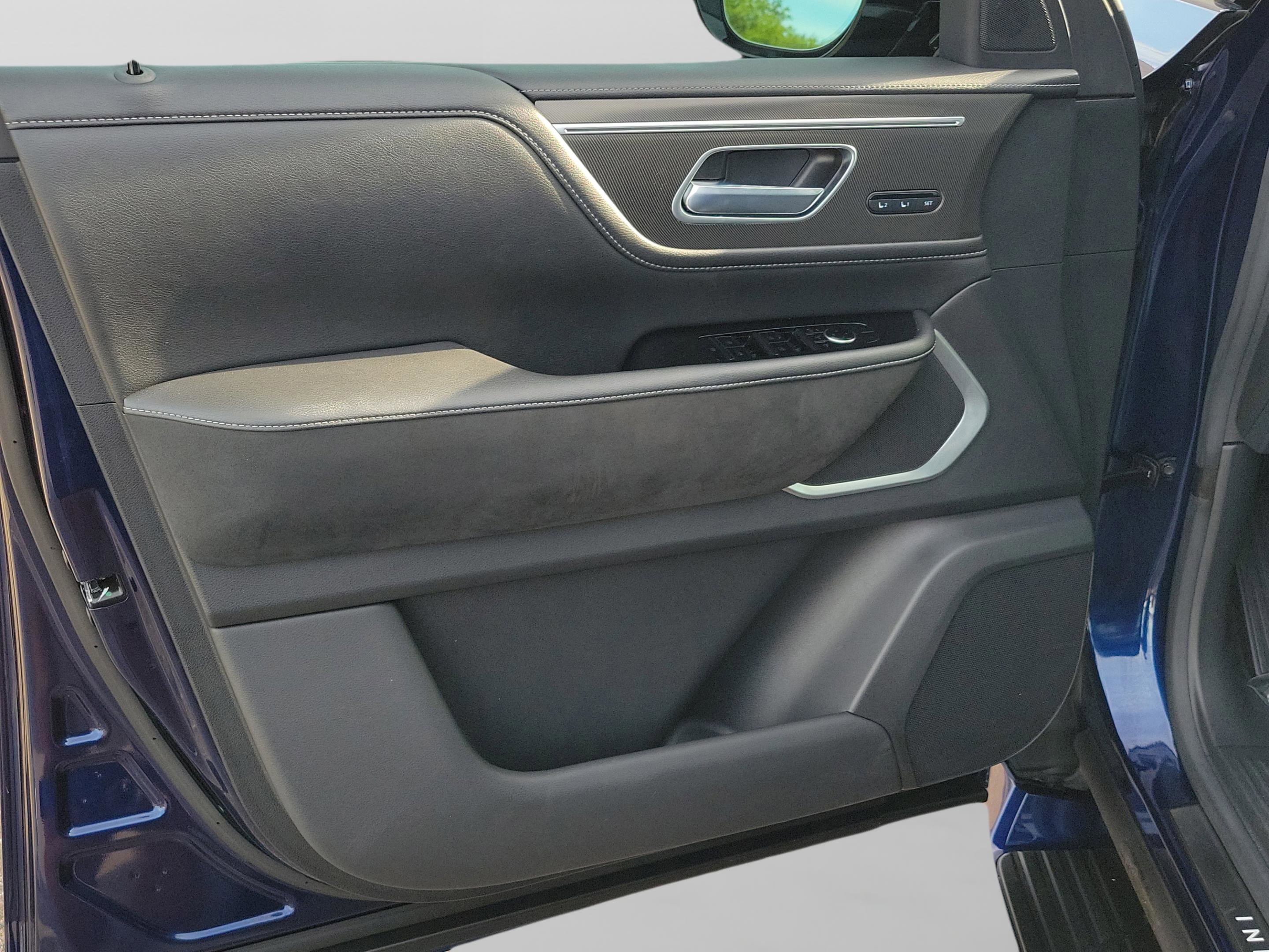 Used 2025 INFINITI QX80 Luxe image 16