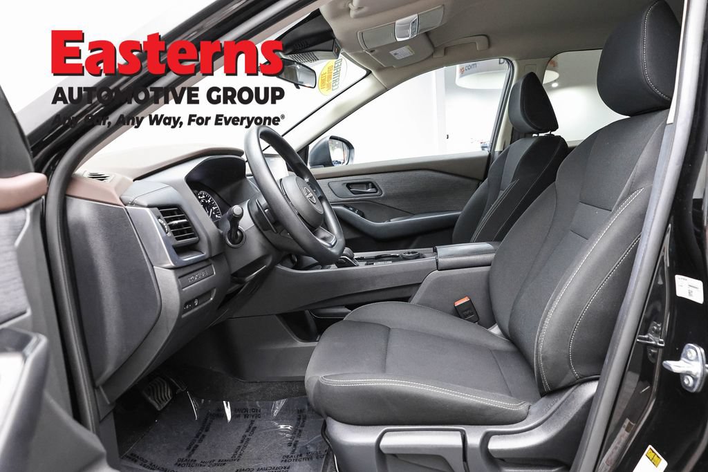 Used 2023 Nissan Rogue S AWD/4WD image 15