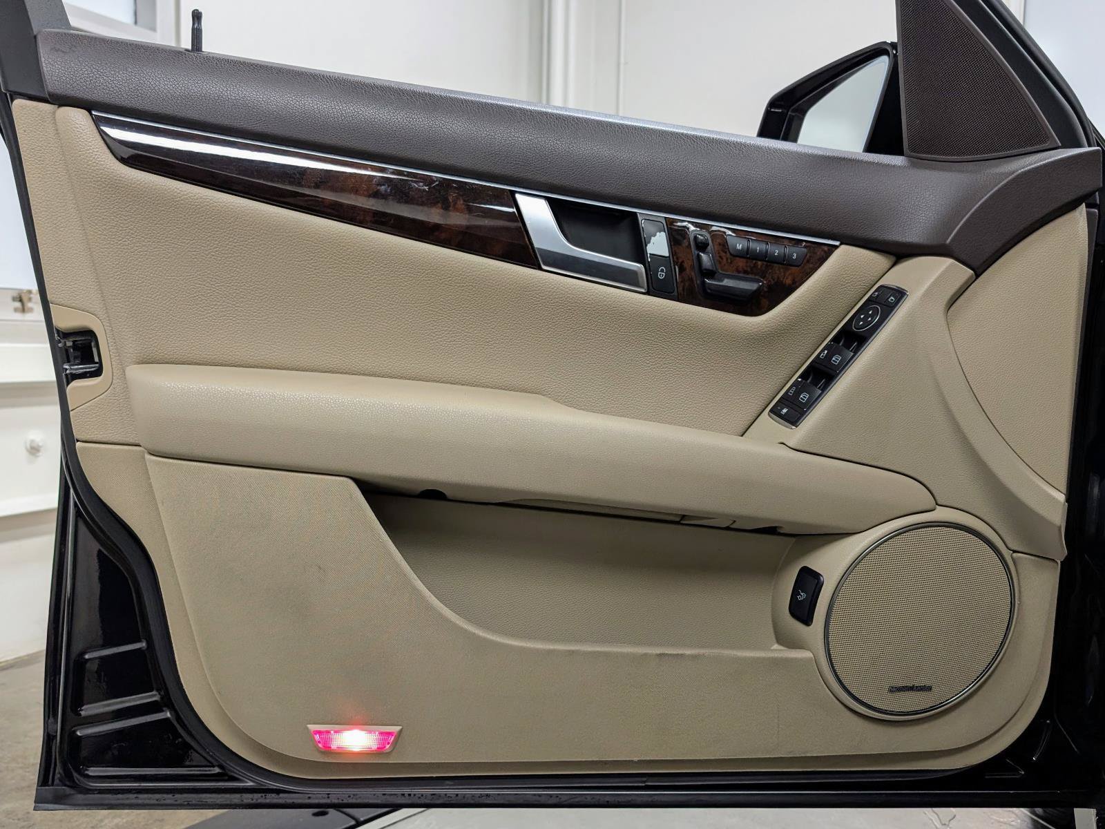 Used 2013 Mercedes-Benz C 300 4MATIC Sedan image 12