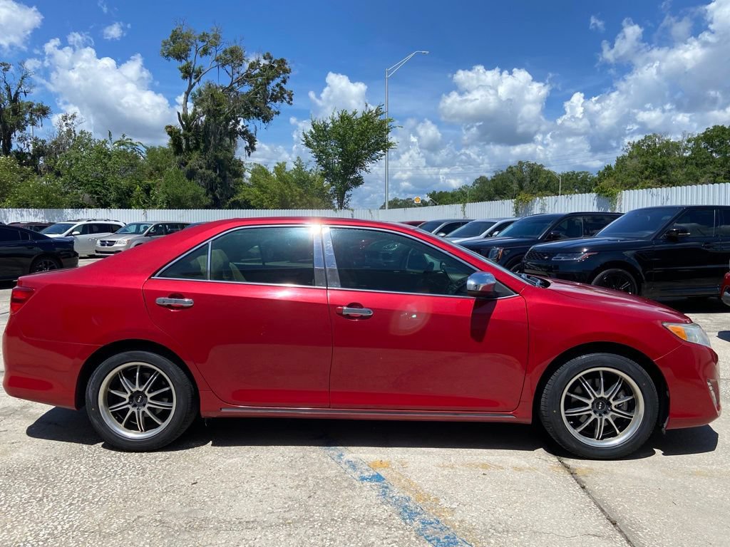 Used 2013 Toyota Camry XLE FWD image 6
