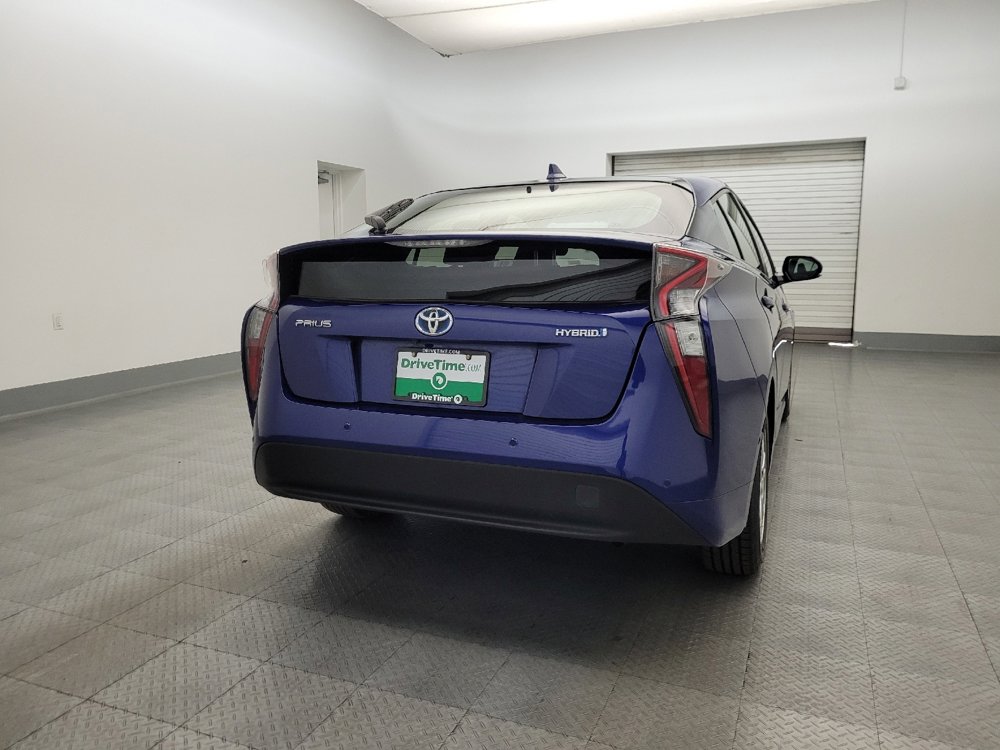 Used 2017 Toyota Prius Three image 7