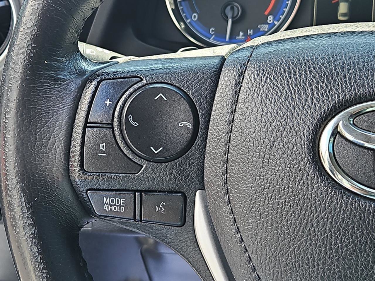 Used 2017 Toyota Corolla SE w/ Carpet Mat Package (TMS) FWD image 27