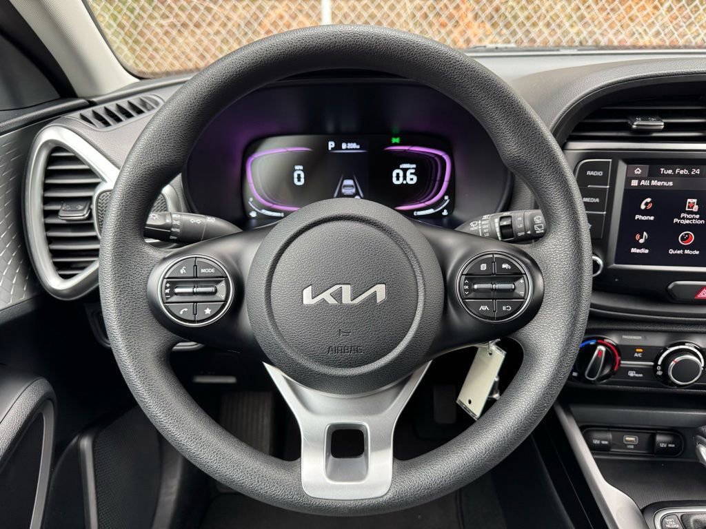 Used 2024 Kia Soul LX w/ Option Group 015 image 14