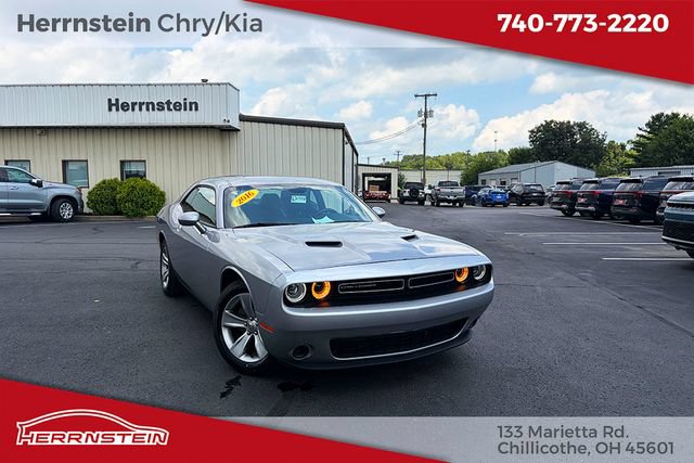 Used 2016 Dodge Challenger SXT