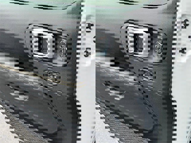 Used 2024 Jeep Wrangler Sahara image 17