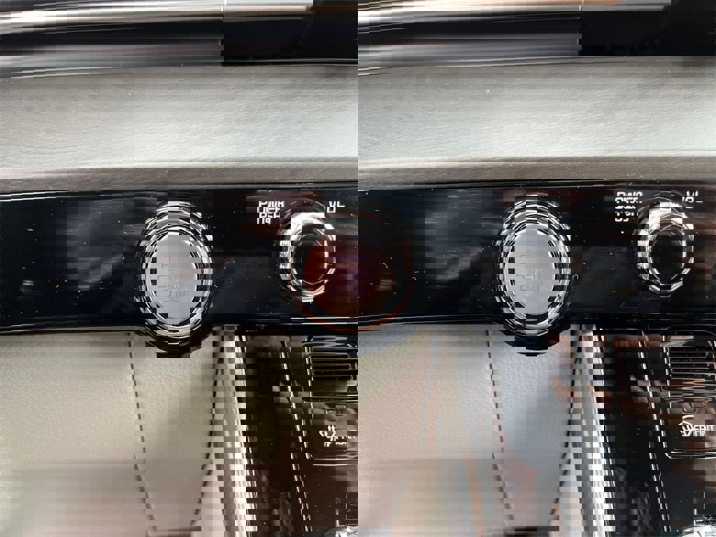 Used 2022 Kia Carnival SX image 24