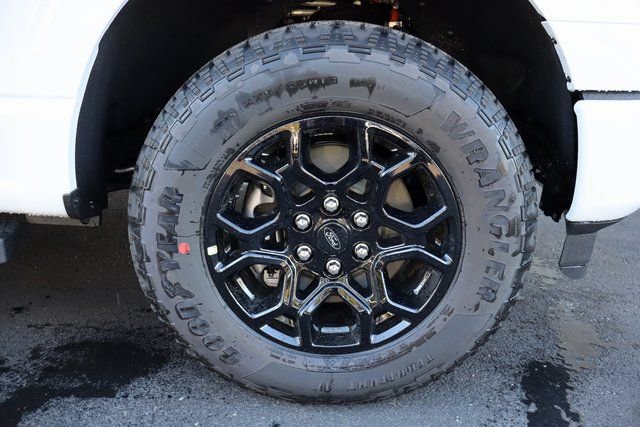 New 2025 Ford F150 XLT w/ Equipment Group 302A MID image 15