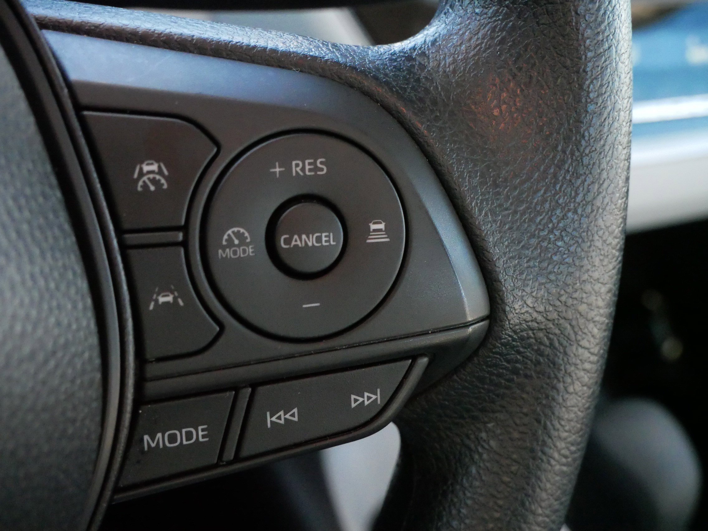 Certified 2025 Toyota Corolla LE image 25