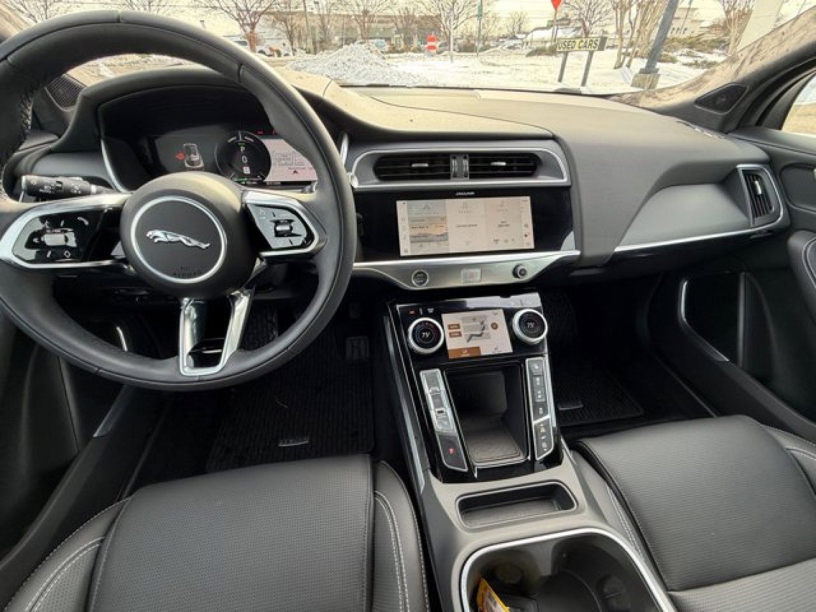 Used 2024 Jaguar I-PACE R-Dynamic HSE image 14