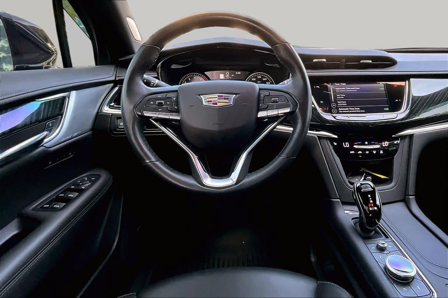 Used 2021 Cadillac XT6 Premium Luxury AWD/4WD image 6