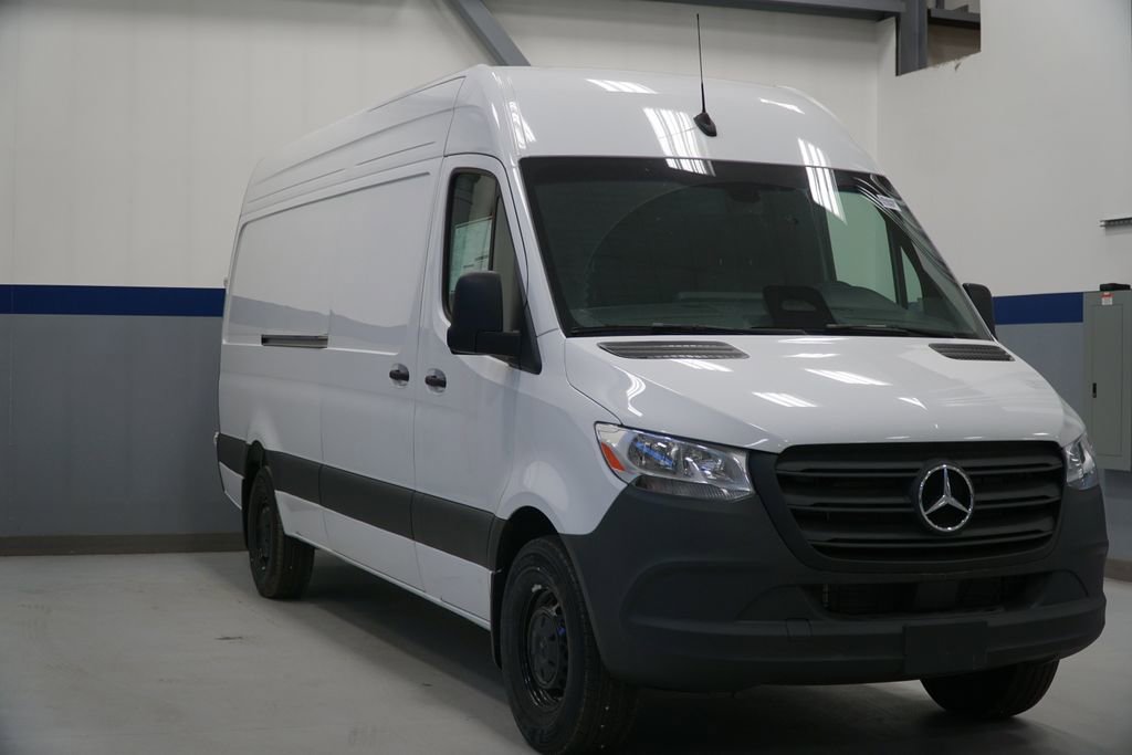 New 2025 Mercedes-Benz Sprinter 2500 image 1