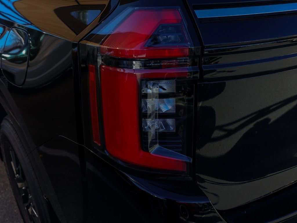 New 2026 Nissan Armada SV image 7