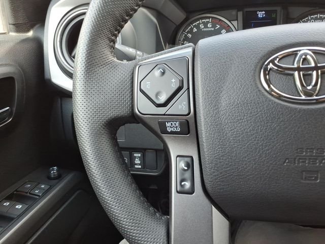 Used 2022 Toyota Tacoma TRD Sport w/ Technology Package AWD/4WD image 25