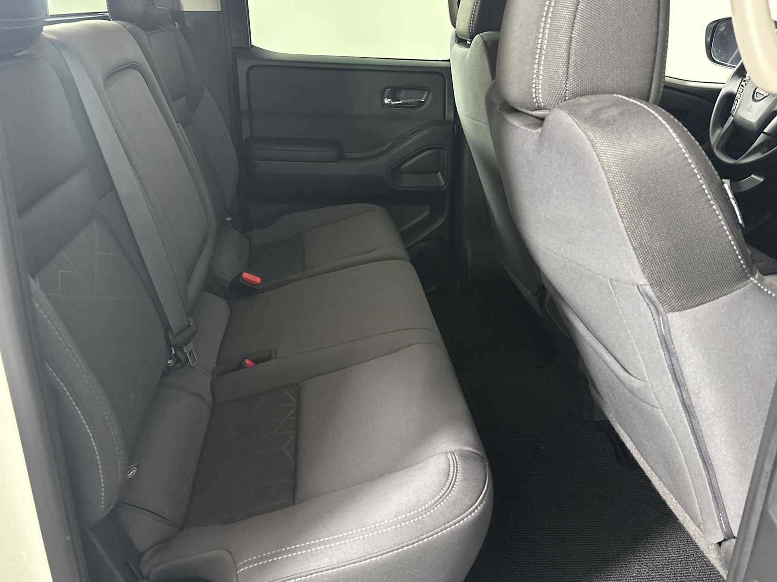 Used 2025 Nissan Frontier SV RWD image 22