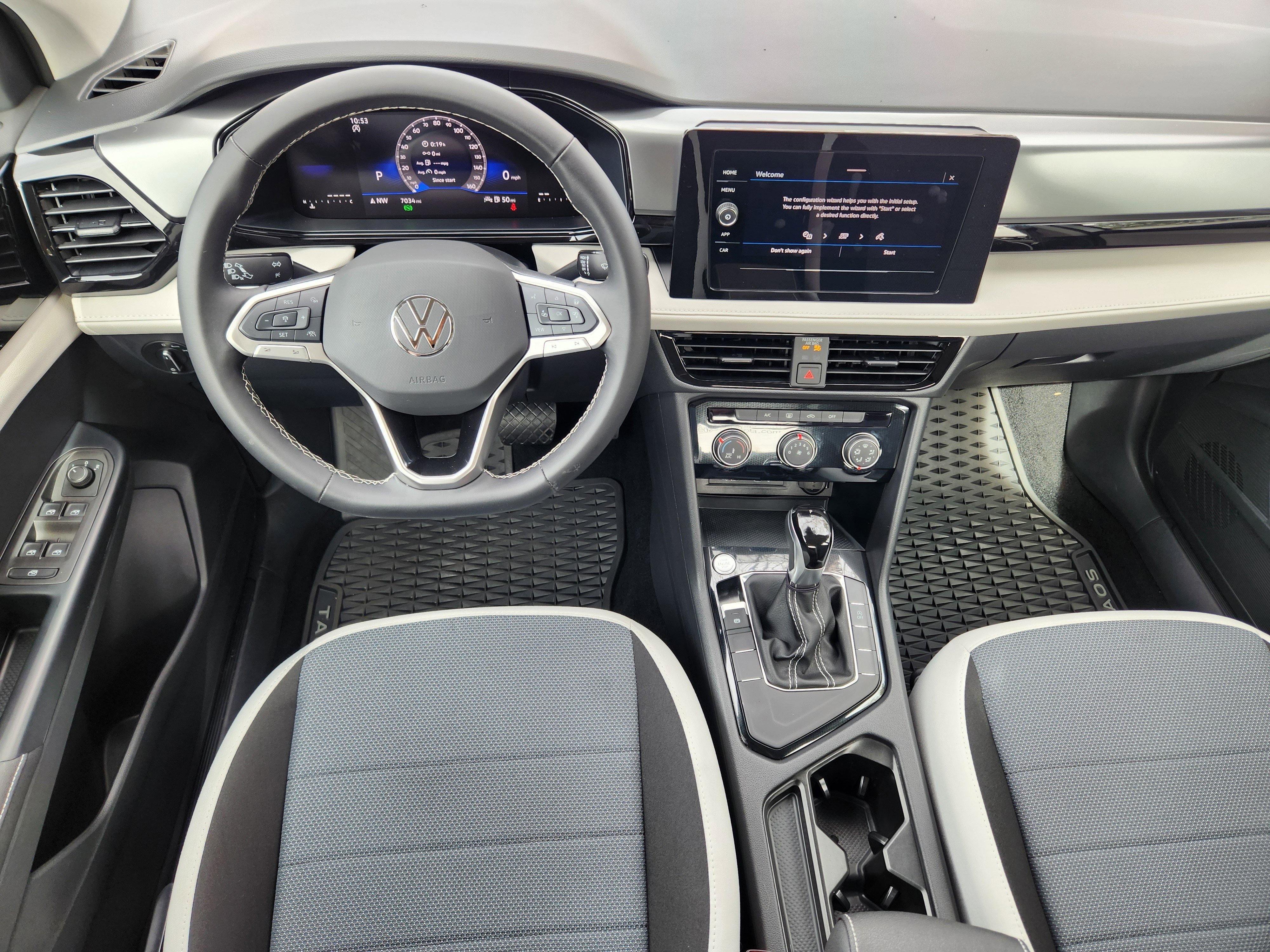 Used 2025 Volkswagen Taos S image 11