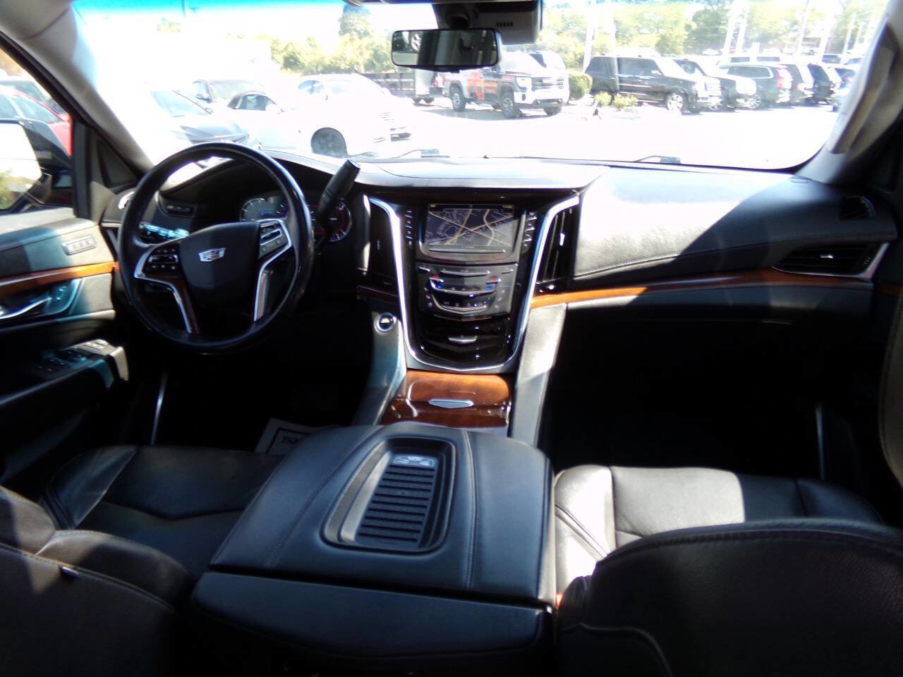 Used 2019 Cadillac Escalade Luxury image 31
