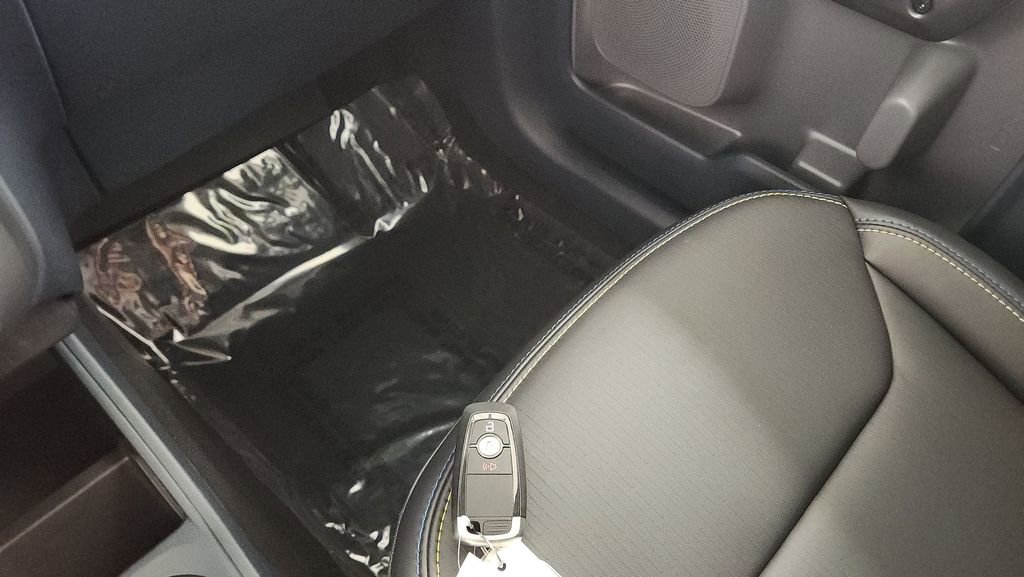 New 2026 Ford Maverick Lobo image 21