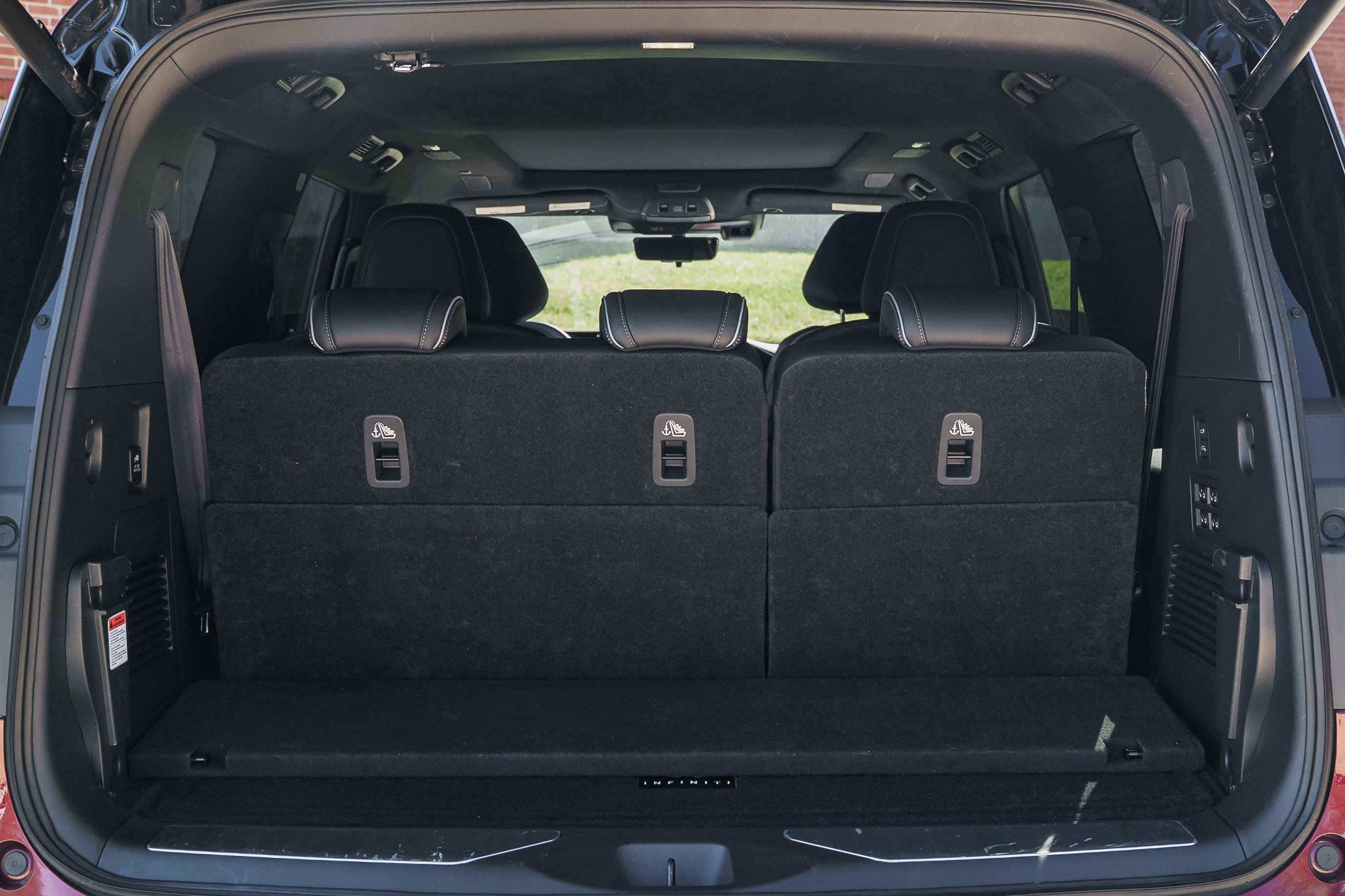 Used 2025 INFINITI QX80 Autograph w/ Autograph Exterior Package image 28