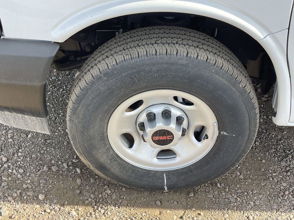 New 2025 GMC Savana 2500 Extended w/ Driver Convenience Package image 33