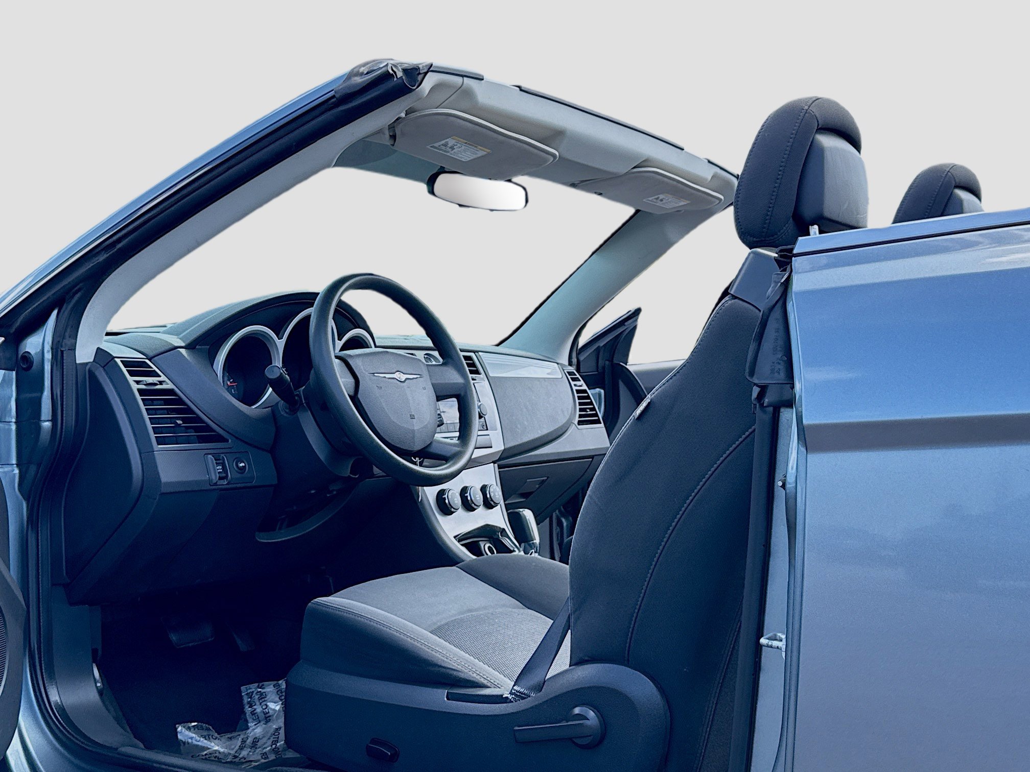 Used 2010 Chrysler Sebring Touring FWD image 6