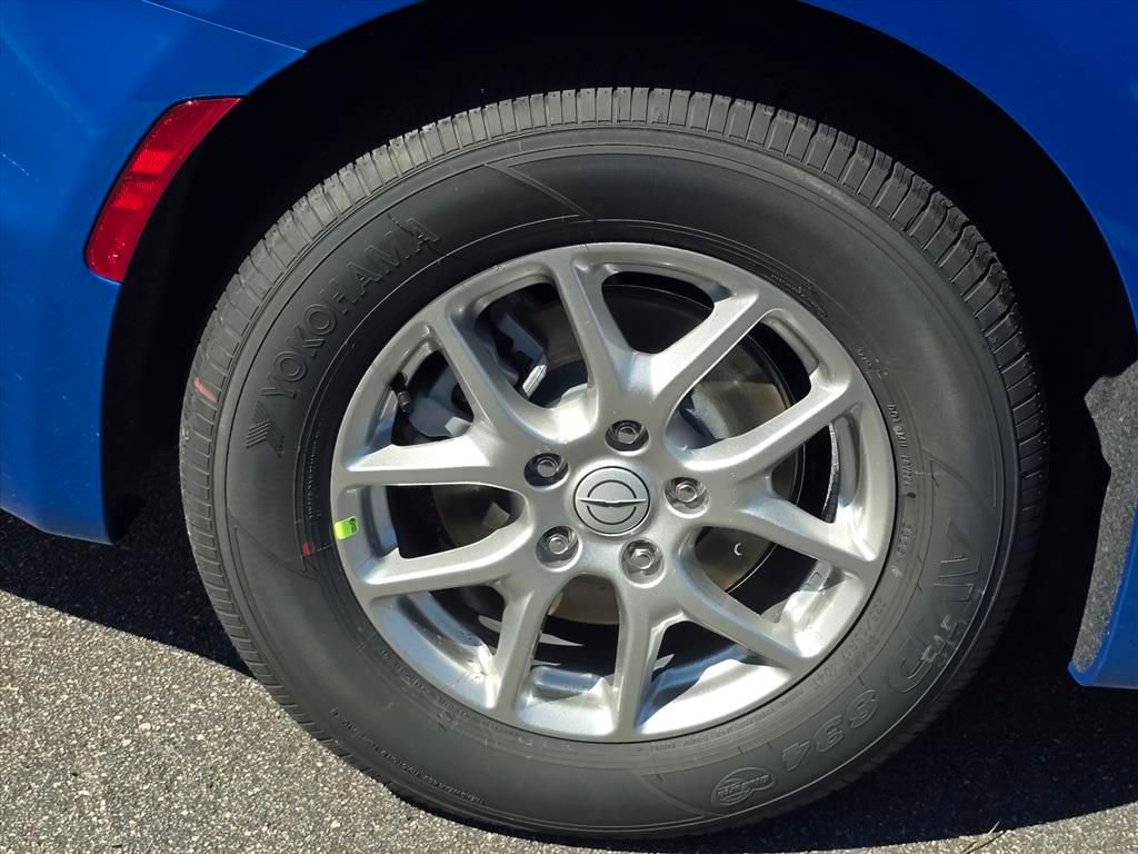 New 2026 Chrysler Pacifica Select FWD image 8