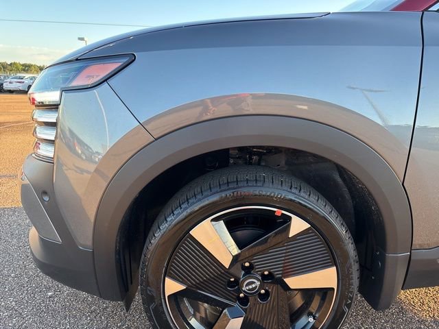 New 2026 Nissan Kicks SR image 7